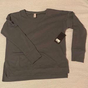 NWT 90 Degrees By Reflex L grey sweatshirt